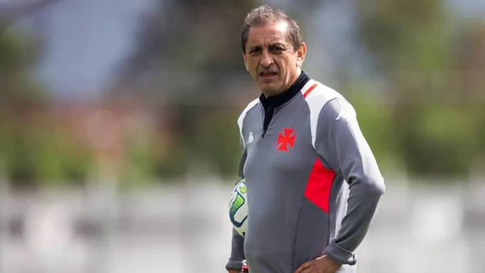 Com Carille distante, Corinthians negocia com ex-técnico do Vasco