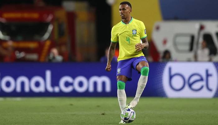 Brasil empata com a Venezuela e deixa a liderança das Eliminatórias