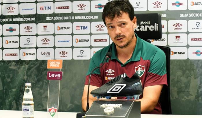 Diniz admite ser difícil dividir o foco entre Série A e final da Libertadores