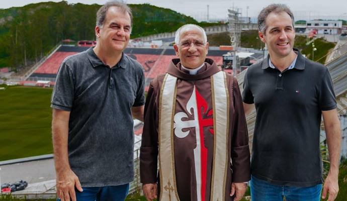 Imagem de Nossa Senhora da Vitória retorna à capela do Barradão