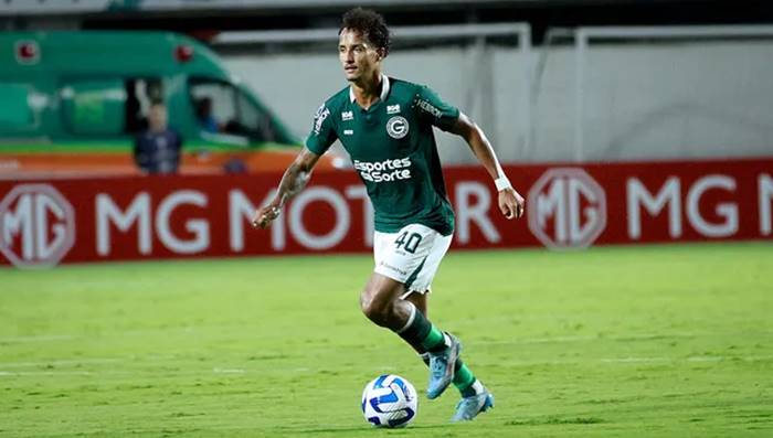 Goiás perde três titulares para confronto direto contra o Bahia