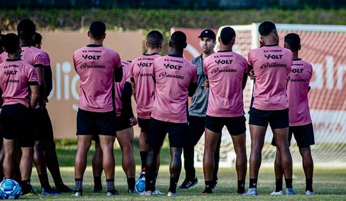 Vitória tem dúvida para enfrentar o Juventude; Veja provável escalação