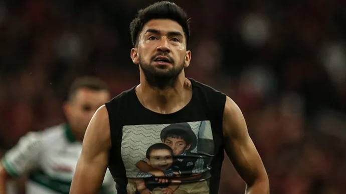 Fábio Mota explica impasse em negociação com meia do Coritiba