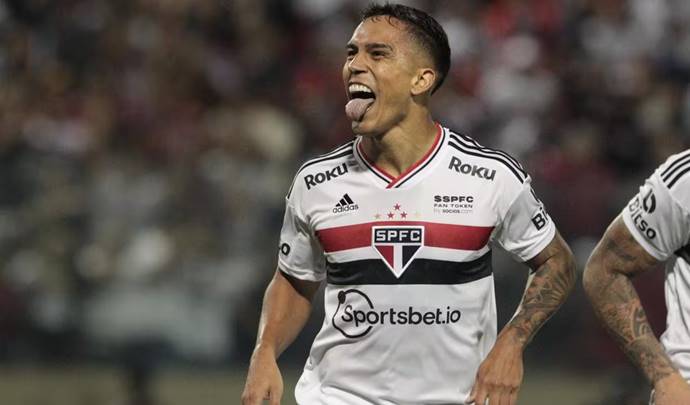 Bahia tem interesse em lateral-direito do São Paulo, diz repórter