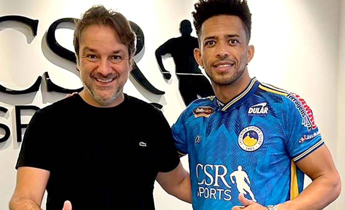 Jacobina anuncia experiente lateral ex-São Paulo e Botafogo