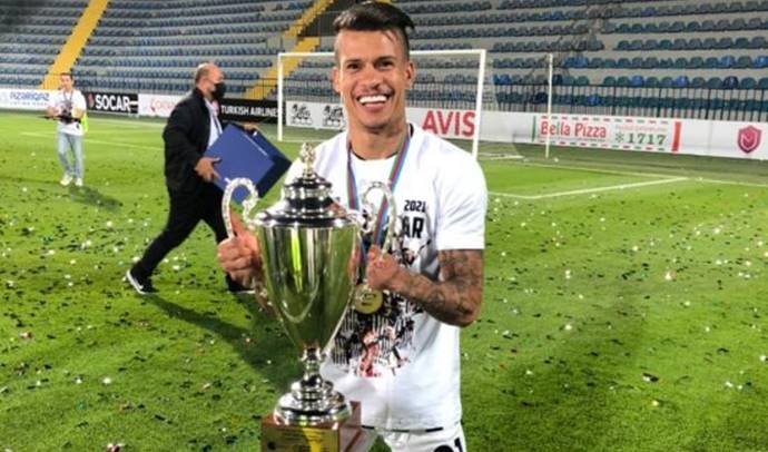 Sampaio Corrêa anuncia lateral com passagem pelo Vitória