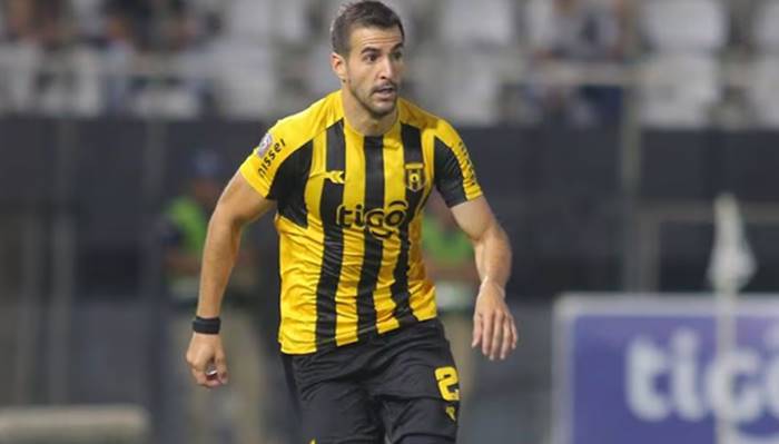 Lateral paraguaio confirma acerto com o Vitória: ‘Feliz pelo desafio’