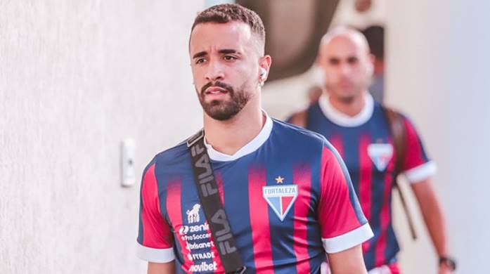 Bahia se aproxima da contratação do volante Caio Alexandre