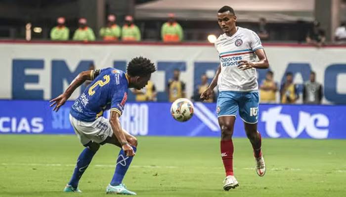 Ceni exalta Rezende e pede renovação de contrato: ‘Joga sempre em alto nível’