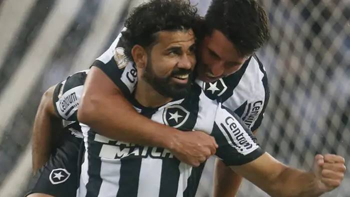 Vitória está interessado no centroavante Diego Costa, ex-Botafogo