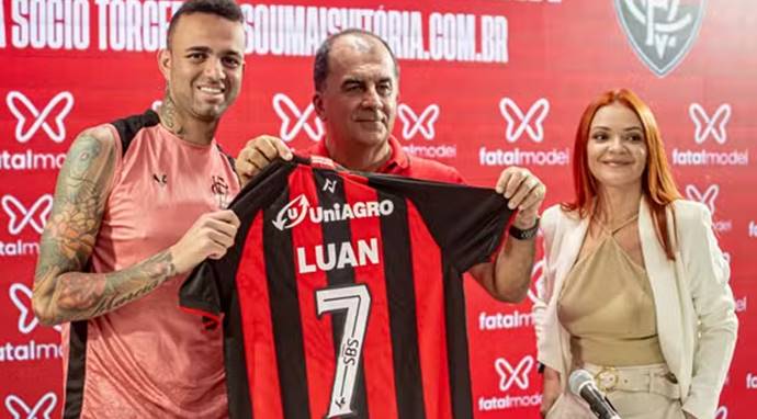 Fábio Mota tranquiliza torcida sobre Luan no Vitória: ‘Não deixarei dívidas’