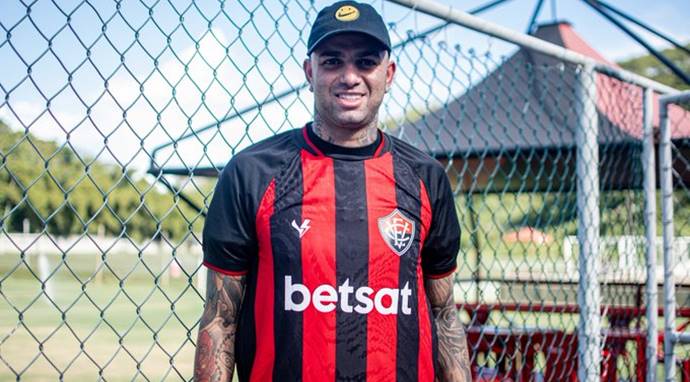 Luan tem nome publicado no BID e já pode estrear pelo Vitória