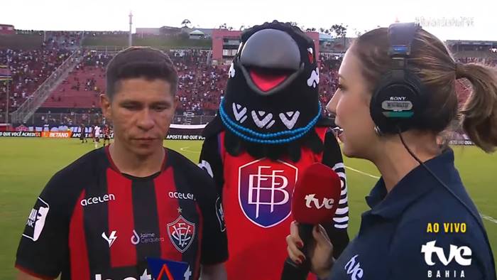 “Muito feliz com o que estou vivendo no Vitória”, celebra Osvaldo