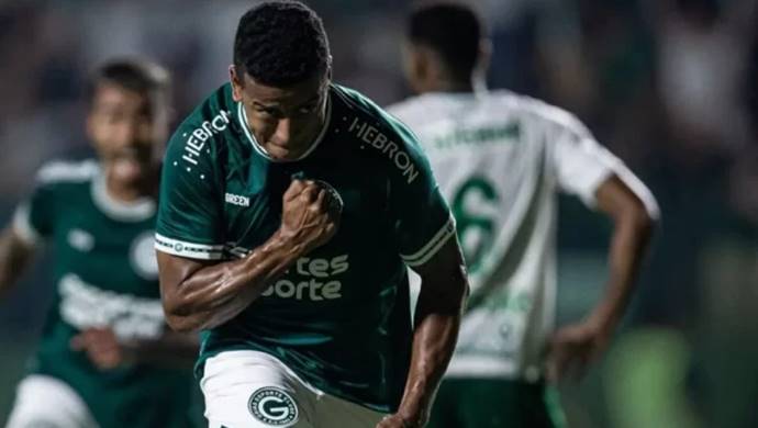 Pretendido pelo Vitória, lateral acerta com outro clube da Série A