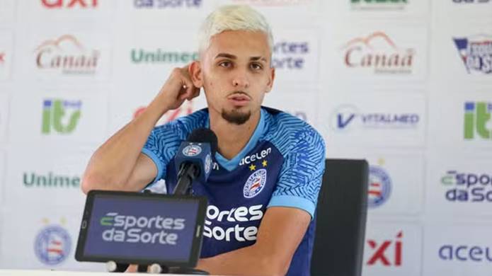 Atacante do Bahia vê rotação do elenco com bons olhos: ‘Ajuda todo mundo’