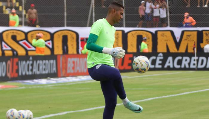 Ceni afirma que Adriel seguirá como titular no Baianão: ‘Vai até o final’