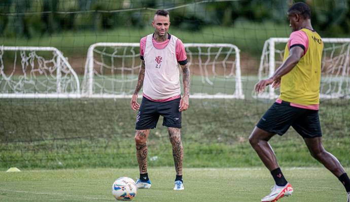 Luan pode estrear pelo Vitória nesta quarta-feira, revela Condé