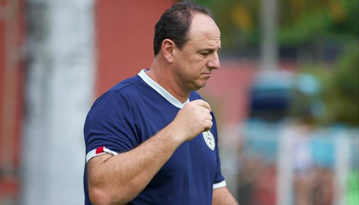 Ceni defende rodízio do elenco no Bahia: ‘Única maneira de se manter vivo’