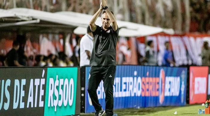 “Vitória mostrou que vai ter uma equipe competitiva na Série A”