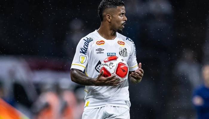 Fábio Mota comenta negociação com lateral: ‘Dificultou depois que vazou’