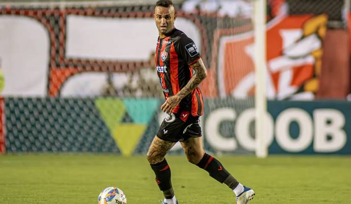 Fora dos planos, Luan rescinde com o Vitória em comum acordo