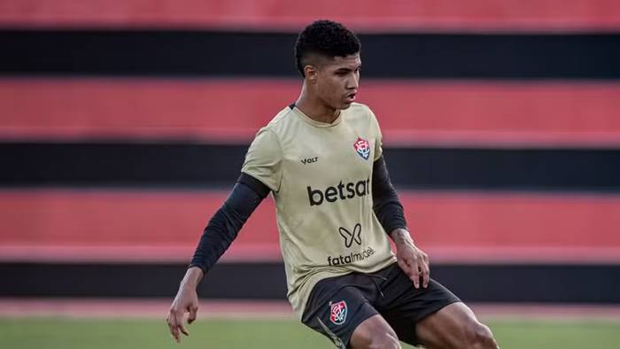 Vitória exerce compra de jovem atacante do Jacuipense