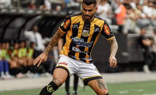 Vitória acerta contratação de lateral-direito do Novorizontino