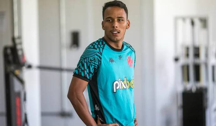 Vasco reintegra dois jogadores que estavam treinando separados