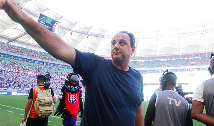 Rogério Ceni aparece entre os melhores técnicos do Brasil, segundo pesquisa