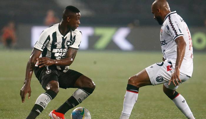 Vitória perde para o Botafogo e precisará reverter desvantagem no Barradão