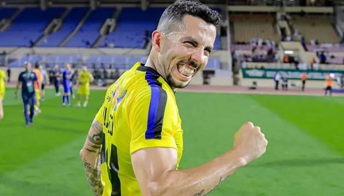 Especulado no Bahia, volante assina com clube da Arábia Saudita