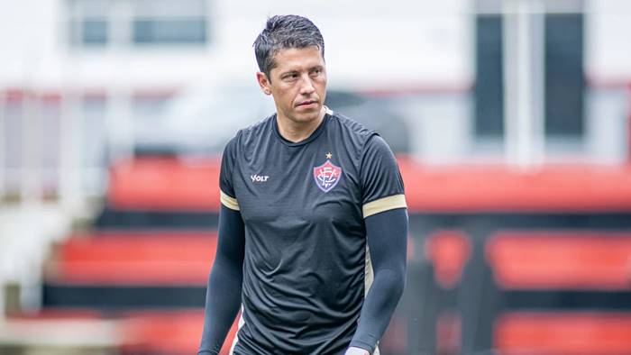 “Sul-Americana ainda é um sonho muito distante”, frisa Carpini