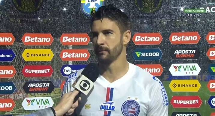 Everaldo vê empate do Bahia com gosto amargo: ‘Não soubemos jogar com um a mais’