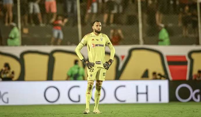Goleiro desabafa após Atlético-MG tomar 8 gols em 2 jogos: ‘Vergonhoso’
