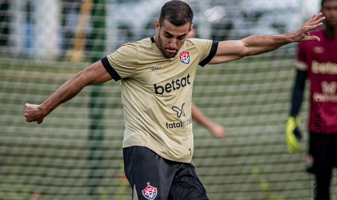 Vitória está pronto para pegar o Athletico-PR; Veja relacionados