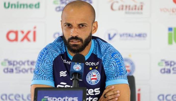 Thaciano celebra fase artilheira e diz que Bahia tem que pensar em título