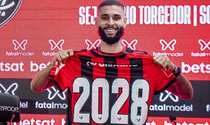 Vitória renova com Wagner Leonardo e aumenta multa para R$ 350 milhões