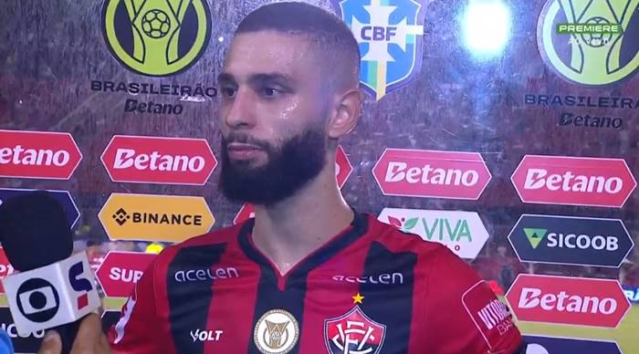 Zagueiro admite turbulência no Vitória, mas nega desequilíbrio emocional