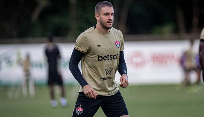 Vitória volta aos treinos e inicia preparação para pegar o Fortaleza