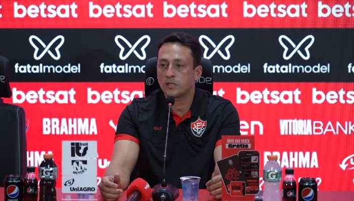 Diretor do Vitória admite necessidade por reforços, mas descarta ‘desespero’