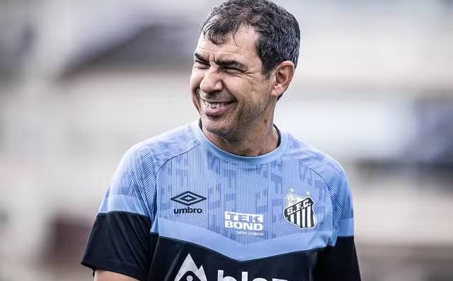 Corinthians quer retorno de Fábio Carille e aguarda aval do Santos