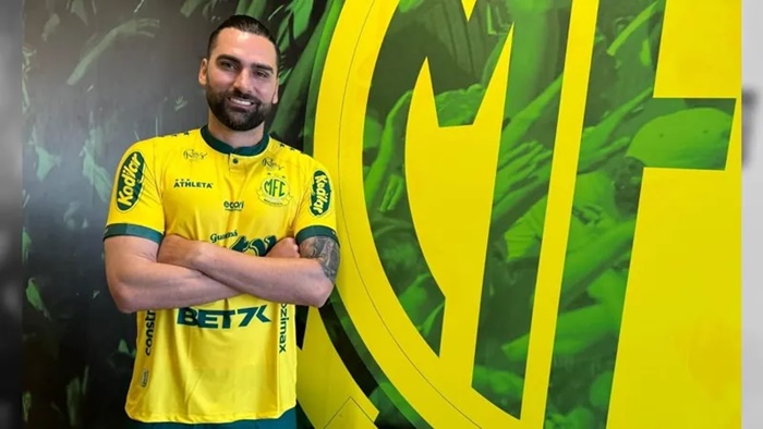 Mirassol anuncia contratação do atacante Léo Gamalho, ex-Vitória