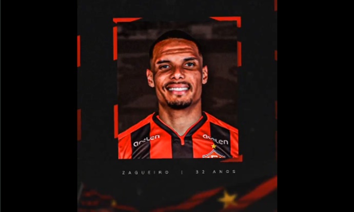 Vitória anuncia contratação de zagueiro com vínculo até 2026