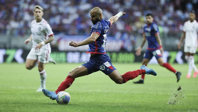 Bahia perde para o Flamengo na Fonte Nova lotada e fica em desvantagem na Copa do Brasil