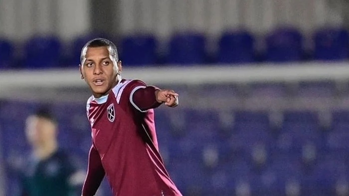 Vitóra faz proposta de empréstimo por zagueiro do West Ham