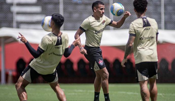 Veja a provável escalação do Vitória para enfrentar o Cruzeiro