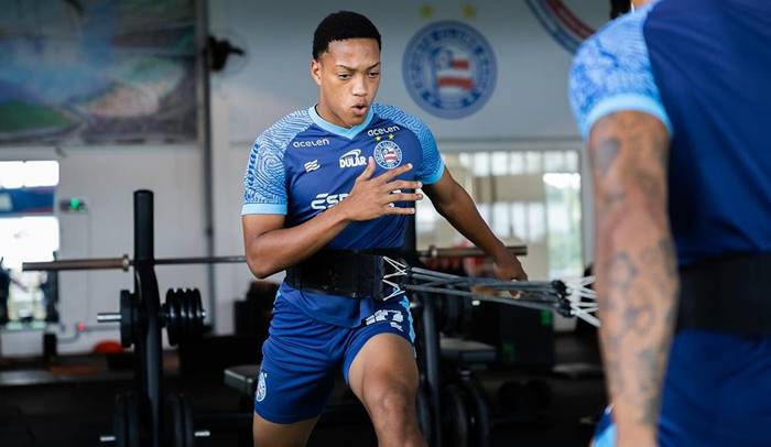 Campeão baiano sub-20, volante de 17 anos deixa o Bahia e acerta com o Goiás