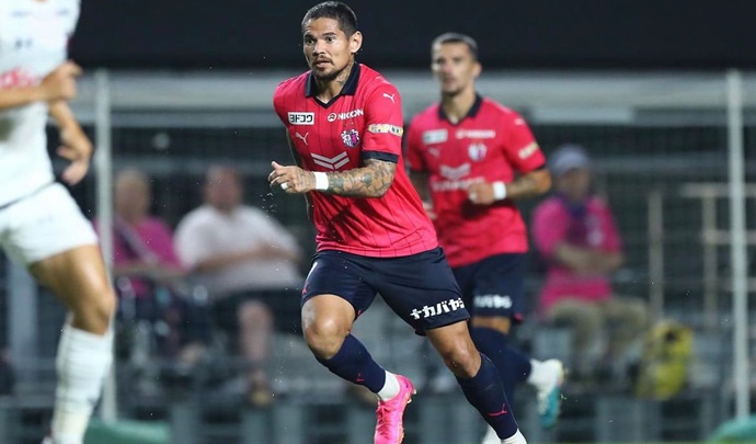 Atuando no Japão, ex-atacante do Vitória foi oferecido ao Bahia