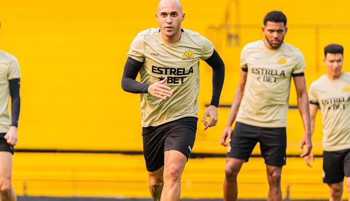 Criciúma tem dúvidas para enfrentar o Bahia; Veja provável time