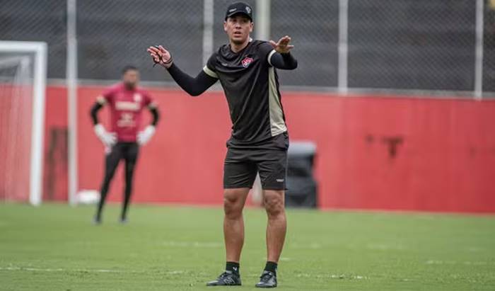 De olho no Atlético-GO, Vitória empata jogo-treino contra o time sub-23